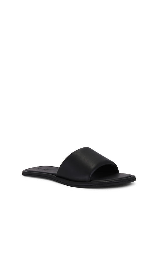 St. Agni Soft Slipper in Black