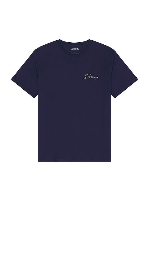 SATURDAYS NYC Signature Standard Tee in Navy - T-shirt standard SATURDAYS NYC Signature en bleu marine - SATURDAYS NYC 海军蓝标志性标准 T 恤 - SATURDAYS NYC Signature Standard T-Shirt in Marineblau - SATURDAYS NYC 시그니처 스탠다드 티셔츠 색상 네이비 - T-shirt standard firmata SATURDAYS NYC in blu scuro