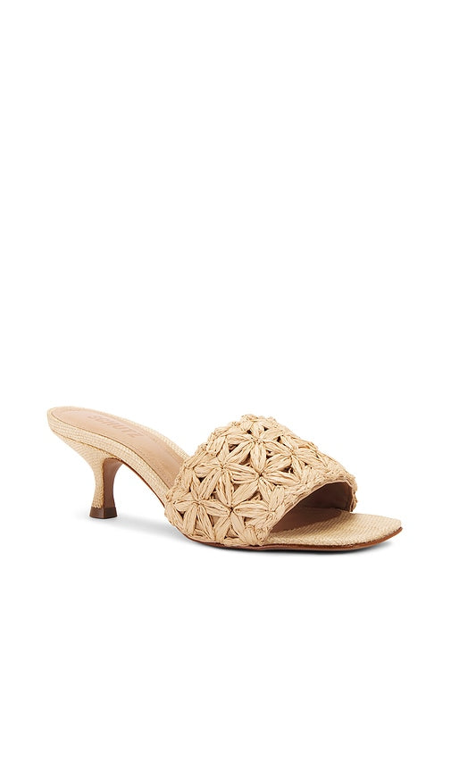 Schutz Dethalia Straw Sandal in Perla in Neutral