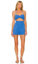 SNDYS x REVOLVE Boat Linen Romper in Blue - SNDYS x REVOLVE Barboteuse en Lin en Bleu - SNDYS x REVOLVE 蓝色船用亚麻连衣裤 - SNDYS x REVOLVE Bootsleinen-Strampler in Blau - SNDYS x REVOLVE 보트 린넨 롬퍼 in 블루 - Pagliaccetto in lino da barca SNDYS x REVOLVE in blu