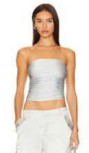 SER.O.YA Debbi Strapless Top in Metallic Silver - SER.O.YA Haut sans bretelles Debbi en argent métallisé - SER.O.YA Debbi 金属银无肩带上衣 - SER.O.YA Debbi Trägerloses Top in Metallic-Silber - SER.O.YA Debbi 스트랩리스 탑 - Top senza spalline SER.O.YA Debbi in argento metallizzato