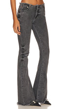 SER.O.YA Izzi Low Rise Jean in Charcoal