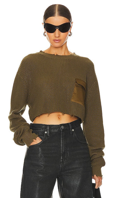 SER.O.YA Mid Cropped Devin Sweater in Army - SE.O.YA - Pull Devin mi-court en militaire - SER.O.YA 军色 Devin 中短毛衣 - SER.O.YA Mid-Cropped Devin Pullover in Army - SER.O.YA 미드 크롭 데빈 스웨터 - SER.O.YA Maglione Devin a taglio medio in stile militare
