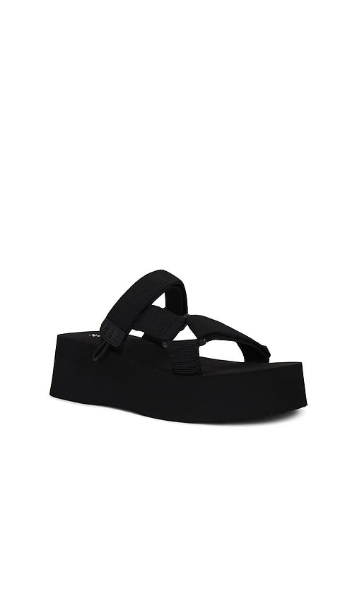 Seychelles Skip To Me Sandal in Black