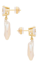 SHASHI Cleo Earring in Ivory