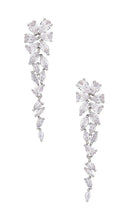 SHASHI Estelle Earrings in Metallic Silver