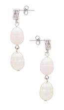 SHASHI Leah Earring in Metallic Silver