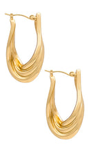 SHASHI Lynx Earring in Metallic Gold