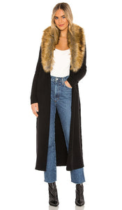 Show Me Your Mumu Lombardi Long Cardigan With Faux Fur Trim in Black - Show Me Your Mumu Lombardi - Cardigan long avec bordure en fausse fourrure - Noir - 向我展示您的 Mumu Lombardi 黑色人造毛皮饰边长开衫 - Zeigen Sie mir Ihren langen Cardigan von Mumu Lombardi mit Kunstpelzbesatz in Schwarz - Mumu Lombardi 인조 모피 트림 블랙 롱 가디건 보여주세요 - Mostrami il tuo cardigan lungo Mumu Lombardi con bordo in pelliccia sintetica in nero