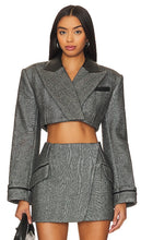 SIMKHAI Clare Cropped Blazer in Black - SIMKHAI Blazer court Clare en noir - SIMKHAI Clare 黑色短款西装外套 - SIMKHAI Clare Kurzblazer in Schwarz - SIMKHAI CLARE 크롭 블레이저 블랙 색상 - Blazer corto SIMKHAI Clare in nero