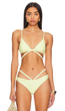 SIMKHAI Harlen Bikini Top in Yellow - Haut de bikini SIMKHAI Harlen en jaune - SIMKHAI 黄色比基尼上衣 - SIMKHAI Harlen Bikinioberteil in Gelb - SIMKHAI Harlen 비키니 탑 옐로우 색상 - Top bikini Harlen SIMKHAI in giallo