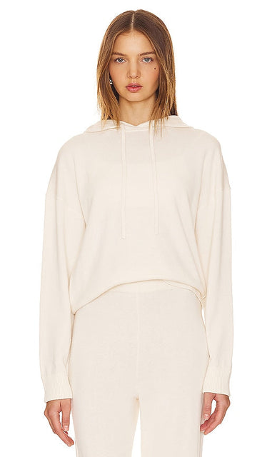 SIMKHAI Hoody Sweater in Ivory - Pull à capuche SIMKHAI en ivoire - SIMKHAI 象牙色连帽毛衣 - SIMKHAI Kapuzenpullover in Elfenbein - SIMKHAI 후디 스웨터 아이보리 색상 - Maglione con cappuccio SIMKHAI in avorio