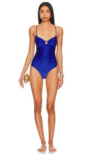 SIMKHAI Laine One Piece in Royal - SIMKHAI Laine One Piece en Royal - SIMKHAI Laine 皇家海贼王 - SIMKHAI Laine Einteiler in Royal - SIMKHAI LAINE 원피스 in 로얄 - SIMKHAI Laine Costume intero in colore reale