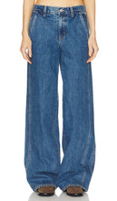 SLVRLAKE Mica Double Seam Wide Leg in Blue - SLVRLAKE Mica, jambe large à double couture, bleu - SLVRLAKE 蓝色云母双缝阔腿裤 - SLVRLAKE Mica Wide Leg mit Doppelnaht in Blau - SLVRLAKE Mica 더블 심 와이드 레그 블루 색상 - SLVRLAKE Gamba larga con doppia cucitura in mica in blu