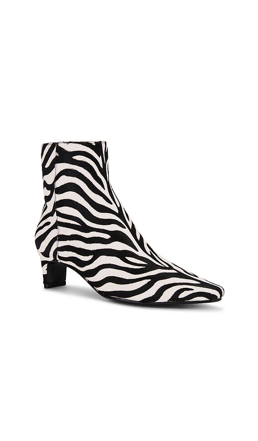 Steve Madden Delvie Boot in Black,White