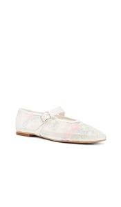 Steve Madden Dreaming Flats in Ivory