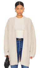 SNDYS Essie Cardigan in Beige - SNDYS Cardigan Essie en Beige - SNDYS Essie 米色开衫 - SNDYS Essie Cardigan in Beige - SNDYS 에시 가디건 베이지 색상 - Cardigan SNDYS Essie in beige
