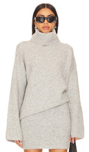 SNDYS Winnie Jumper in Light Grey - Pull SNDYS Winnie en gris clair - SNDYS 浅灰色 Winnie 毛衣 - SNDYS Winnie Pullover in Hellgrau - SNDYS 위니 점퍼 라이트 그레이 색상 - Maglione SNDYS Winnie in grigio chiaro