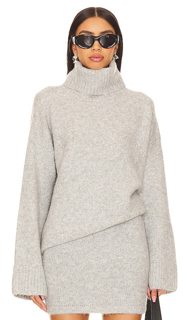 SNDYS Winnie Jumper in Light Grey - Pull SNDYS Winnie en gris clair - SNDYS 浅灰色 Winnie 毛衣 - SNDYS Winnie Pullover in Hellgrau - SNDYS 위니 점퍼 라이트 그레이 색상 - Maglione SNDYS Winnie in grigio chiaro