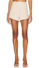 SNDYS x REVOLVE Aby Short in Beige - Short Aby SNDYS x REVOLVE en beige - SNDYS x REVOLVE Aby 米色短裤 - SNDYS x REVOLVE Aby Short in Beige - SNDYS x REVOLVE Aby 쇼츠 베이지 색상 - Pantaloncini SNDYS x REVOLVE Aby in beige