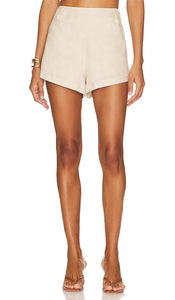 SNDYS x REVOLVE Aby Short in Beige - Short Aby SNDYS x REVOLVE en beige - SNDYS x REVOLVE Aby 米色短裤 - SNDYS x REVOLVE Aby Short in Beige - SNDYS x REVOLVE Aby 쇼츠 베이지 색상 - Pantaloncini SNDYS x REVOLVE Aby in beige