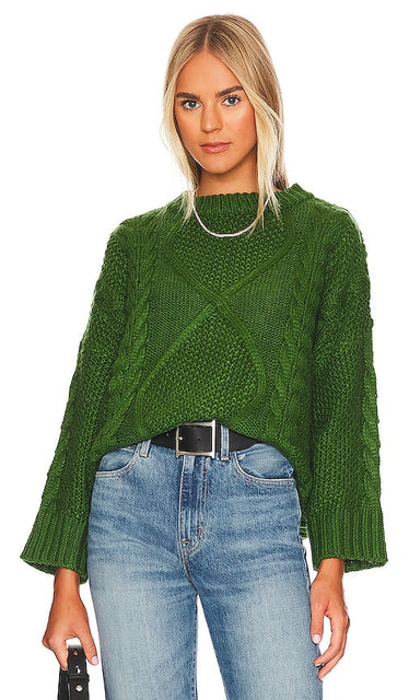 SNDYS x REVOLVE Carrie Cable Knit Pullover in Green - SNDYS x REVOLVE Pull en maille torsadée Carrie en Vert - SNDYS x REVOLVE Carrie 绿色绞花针织套头衫 - SNDYS x REVOLVE Carrie Zopfstrickpullover in Grün - SNDYS x REVOLVE 캐리 케이블 니트 풀오버 그린 컬러 - Pullover a trecce SNDYS x REVOLVE Carrie in verde