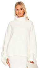 SNDYS x REVOLVE Cecilia Knit Jumper in Cream - SNDYS x REVOLVE Pull en Maille Cecilia en Crème - SNDYS x REVOLVE Cecilia 奶油色针织毛衣 - SNDYS x REVOLVE Cecilia Strickpullover in Creme - SNDYS x REVOLVE 세실리아 니트 점퍼 - Maglione lavorato a maglia Cecilia SNDYS x REVOLVE in crema