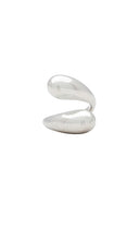 SOKO Twisted Dash Ring in Metallic Silver