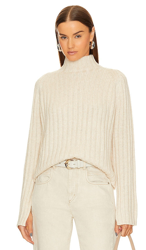 Song of Style Vianne Rib Mock Neck Sweater in Ivory - Song of Style - Pull côtelé Vianne à col montant en ivoire - Song of Style Vianne 象牙色罗纹小高领毛衣 - Song of Style Vianne Rippstrickpullover mit Stehkragen in Elfenbein - Song of Style 비앤느 리브 모크넥 스웨터 아이보리 색상 - Canzone di stile Vianne Maglione a coste con collo a lupetto in avorio