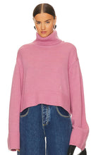 Song of Style Olisa Oversized Turtleneck in Pink - Song of Style - Col roulé surdimensionné Olisa en rose - Song of Style Olisa 粉色超大高领毛衣 - Song of Style Olisa übergroßer Rollkragenpullover in Rosa - Song of Style Olisa 오버사이즈 터틀넥 핑크 색상 - Dolcevita oversize Song of Style Olisa in rosa