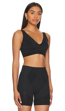 SPANX Wireless Haute Contour Bra in Black