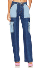 superdown Alexia Contrast Pocket Jean in Blue - superdown - Alexia - Jean avec poches contrastées - Bleu - superdown Alexia 蓝色撞色口袋牛仔裤 - superdown Alexia Contrast Pocket Jeans in Blau - superdown Alexia 콘트라스트 포켓 진 블루 색상 - Jeans con tasca a contrasto superdown Alexia in blu
