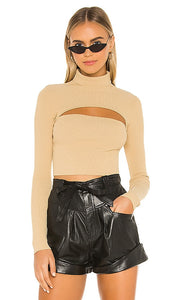superdown Tasha Cut Out Sweater in Taupe - superdown Pull à découpes Tasha en taupe - superdown Tasha 灰褐色镂空毛衣 - superdown Tasha Cut-Out-Pullover in Taupe - superdown Tasha 컷아웃 스웨터 - Maglione ritagliato Tasha superdown in tortora