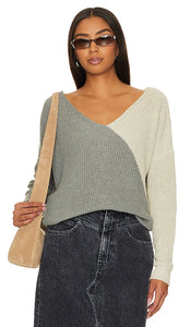 superdown Trish Knot Sweater in Grey