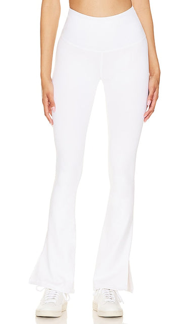 STRUT-THIS Beau Pant in White - Pantalon Beau STRUT-THIS en blanc - STRUT-THIS 白色 Beau 长裤 - STRUT-THIS Beau Pant in Weiß - STRUT-THIS 보 팬츠 화이트 색상 - STRUT-QUESTO Beau Pant in bianco