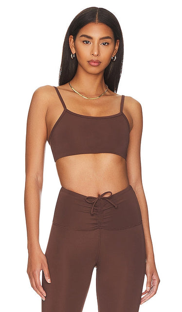 STRUT-THIS Rocky Sports Bra in Brown - STRUT-THIS Rocky Soutien-gorge de sport en marron - STRUT-THIS Rocky 棕色运动文胸 - STRUT-THIS Rocky Sport-BH in Braun - STRUT-THIS 록키 스포츠 브라브라운 색상 - STRUT-THIS Reggiseno sportivo Rocky in marrone