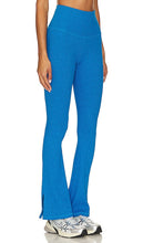 STRUT-THIS The Beau Flare Pant in Blue