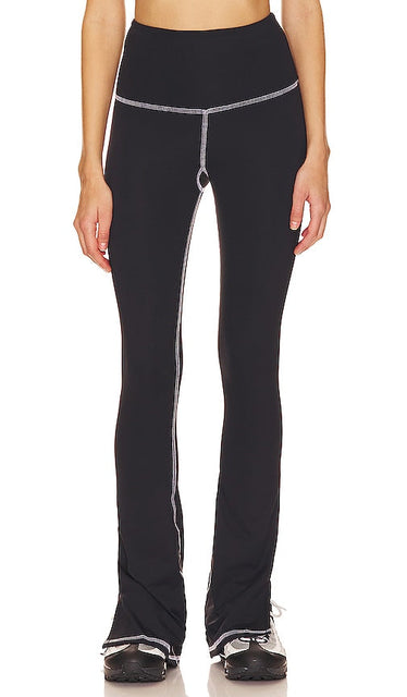 STRUT-THIS The Stitch Beau Pant in Black - STRUT-THIS Pantalon Stitch Beau en noir - STRUT-THIS The Stitch Beau 黑色长裤 - STRUT-THIS The Stitch Beau Pant in Schwarz - STRUT-THIS 스티치 보 팬츠 블랙 색상 - STRUT-QUESTO Il pantalone Stitch Beau in nero