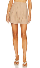 Sabina Musayev Admon Short in Tan - Sabina Musayev - Short Admon en beige - Sabina Musayev Admon 黄褐色短裤 - Sabina Musayev Admon Short in Hellbraun - Sabina Musayev Admon 탄탄한 반바지 - Sabina Musayev Admon Short in marrone chiaro