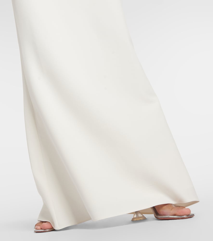 Safiyaa Beatriz embellished gown