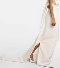 Safiyaa Bridal Briannie crêpe and faille gown
