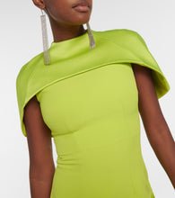 Safiyaa Kalika  gown