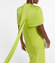 Safiyaa Kalika  gown