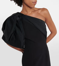 Safiyaa Maelys crêpe gown