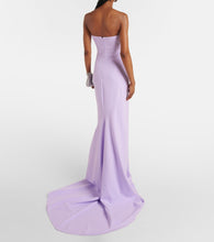 Safiyaa Sofie  gown