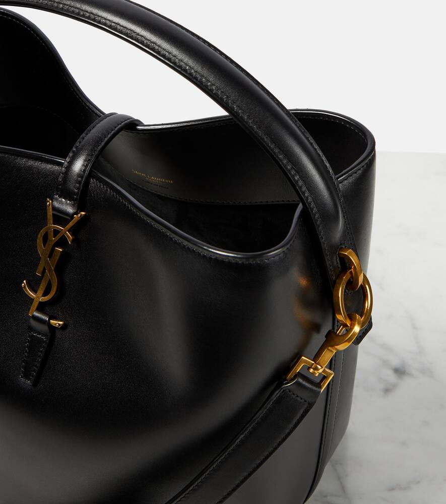 Saint Laurent Le 37 leather bucket bag