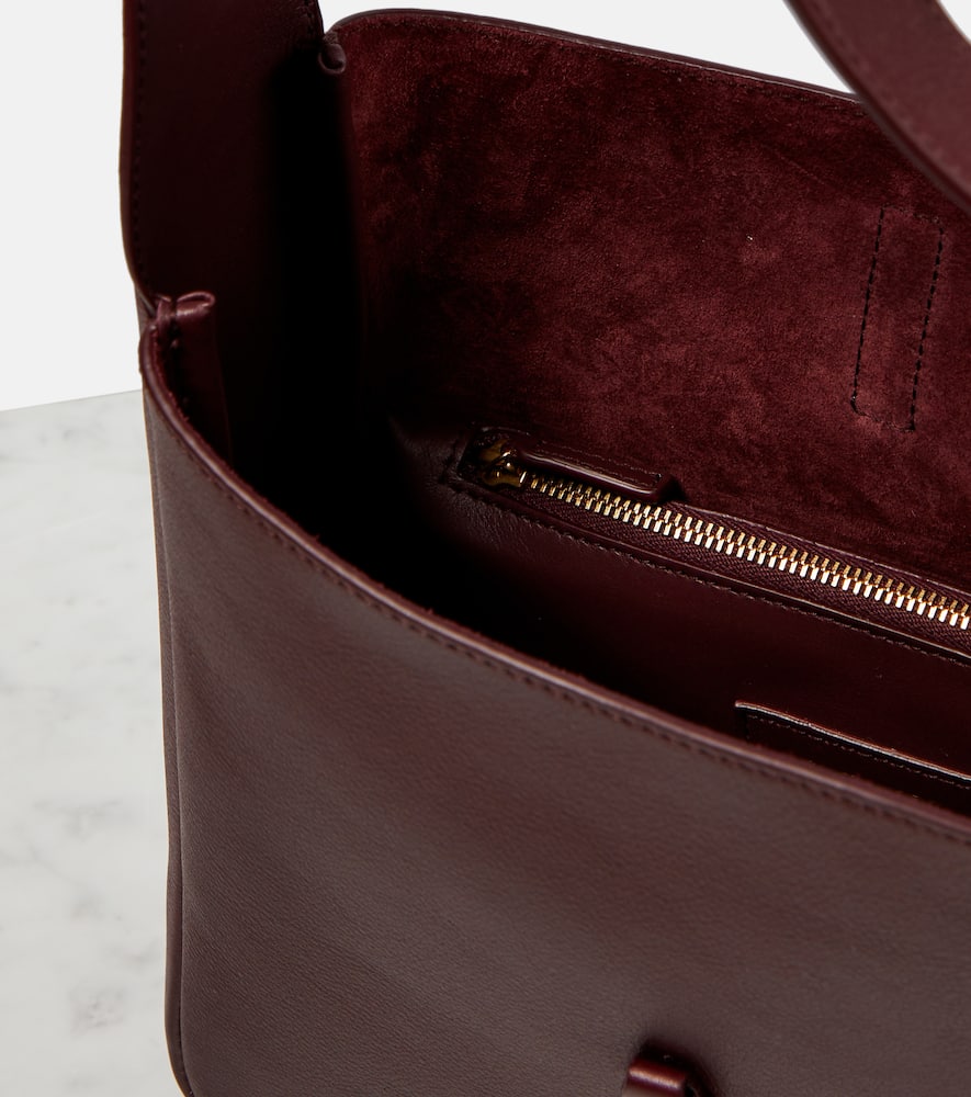 Saint Laurent Le 5 √É¬† 7 Small leather shoulder bag