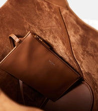 Saint Laurent Le 5 √É¬† 7 Supple Large suede shoulder bag