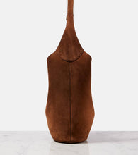 Saint Laurent Le 5 √É¬† 7 Supple Large suede shoulder bag