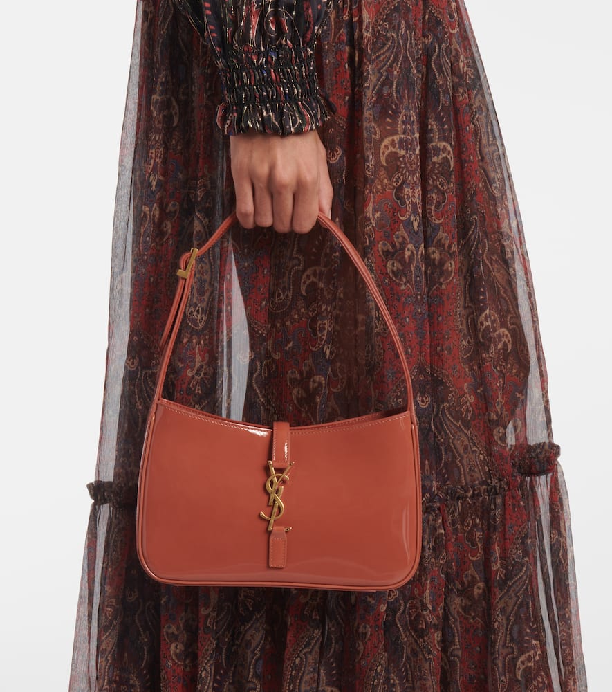 Saint Laurent Le 5 √É¬† 7 patent leather shoulder bag